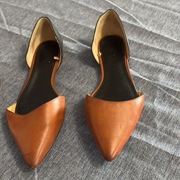 Elegant Brown and Black Women's Flats - Picture 2 of 6